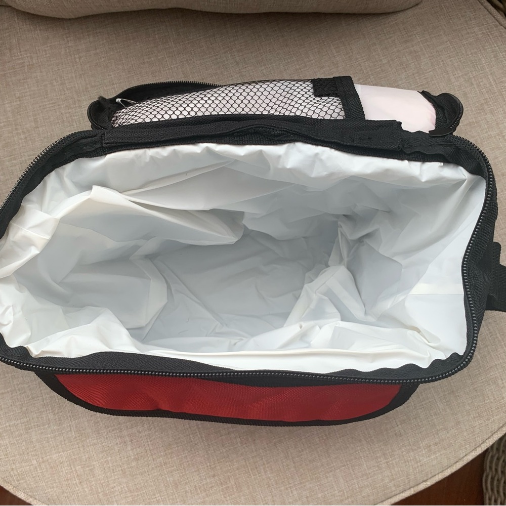 NEW Sports Authority Lunchbox: Red/Black, White Signature Logo, 10x8x6 inches - Picture 4 of 5
